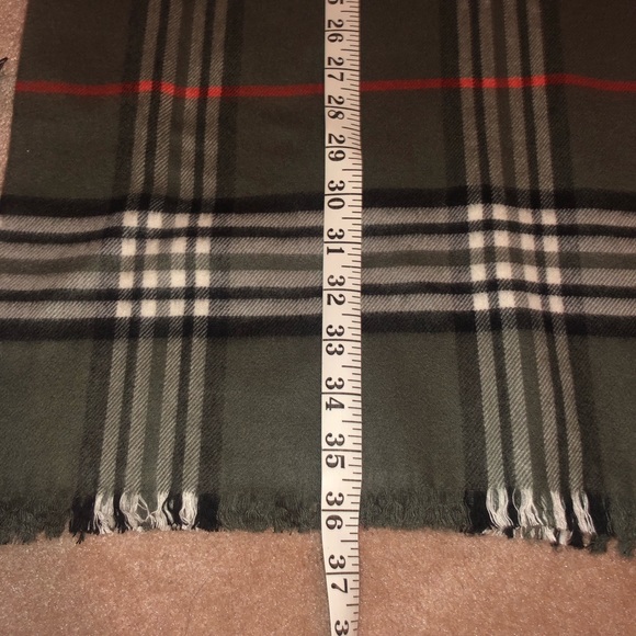 V. FRAAS Plaid Scarf NWT - Picture 5 of 5